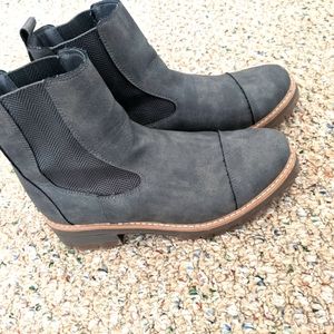 Chelsea Boots